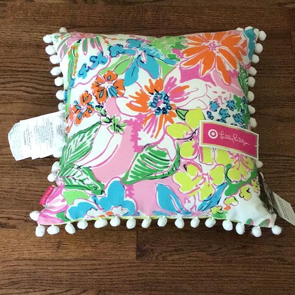 Lilly Pulitzer for Target Other - Outdoor/indoor pillow by Lilly Pulitzer